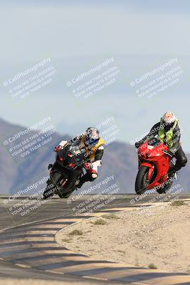 media/Nov-16-2025-Race Pace (Sun) [[8c5fa54630]]/Non Verified Riders (1st 20 Minutes)/6-Turn 12 (2pm)/